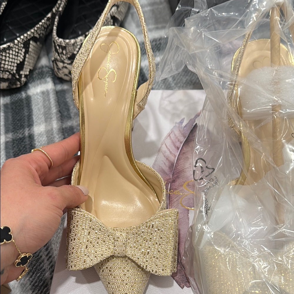 Elegant Gold Bow Slingback Heels